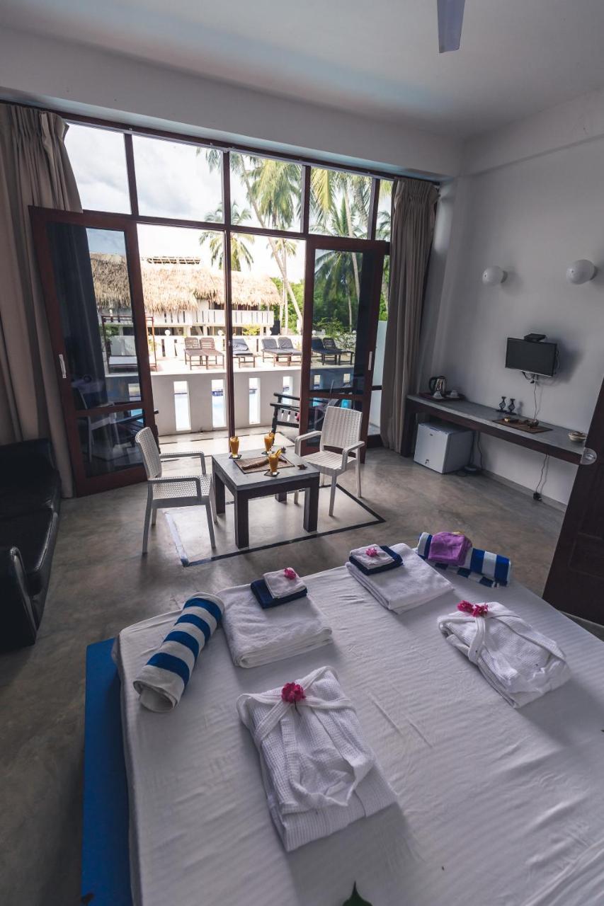 Nirvana Beach Boutique Hotel Netolpitiya Exterior photo